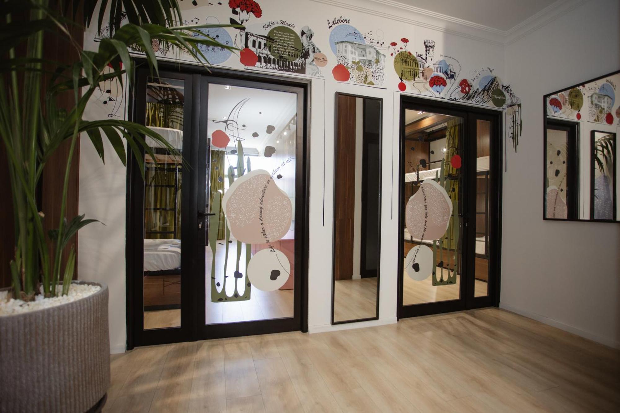 Corner Hostel Shkodër Екстериор снимка