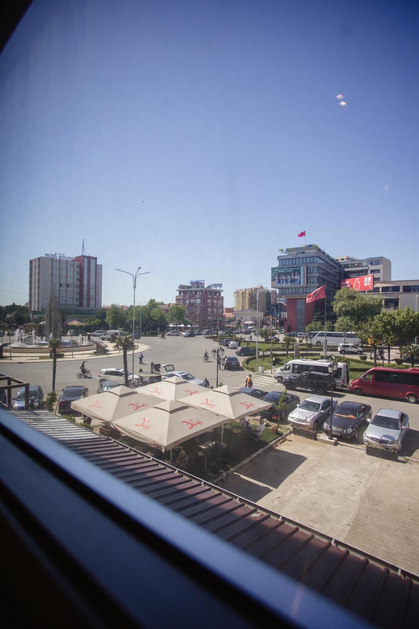 Corner Hostel Shkodër Екстериор снимка